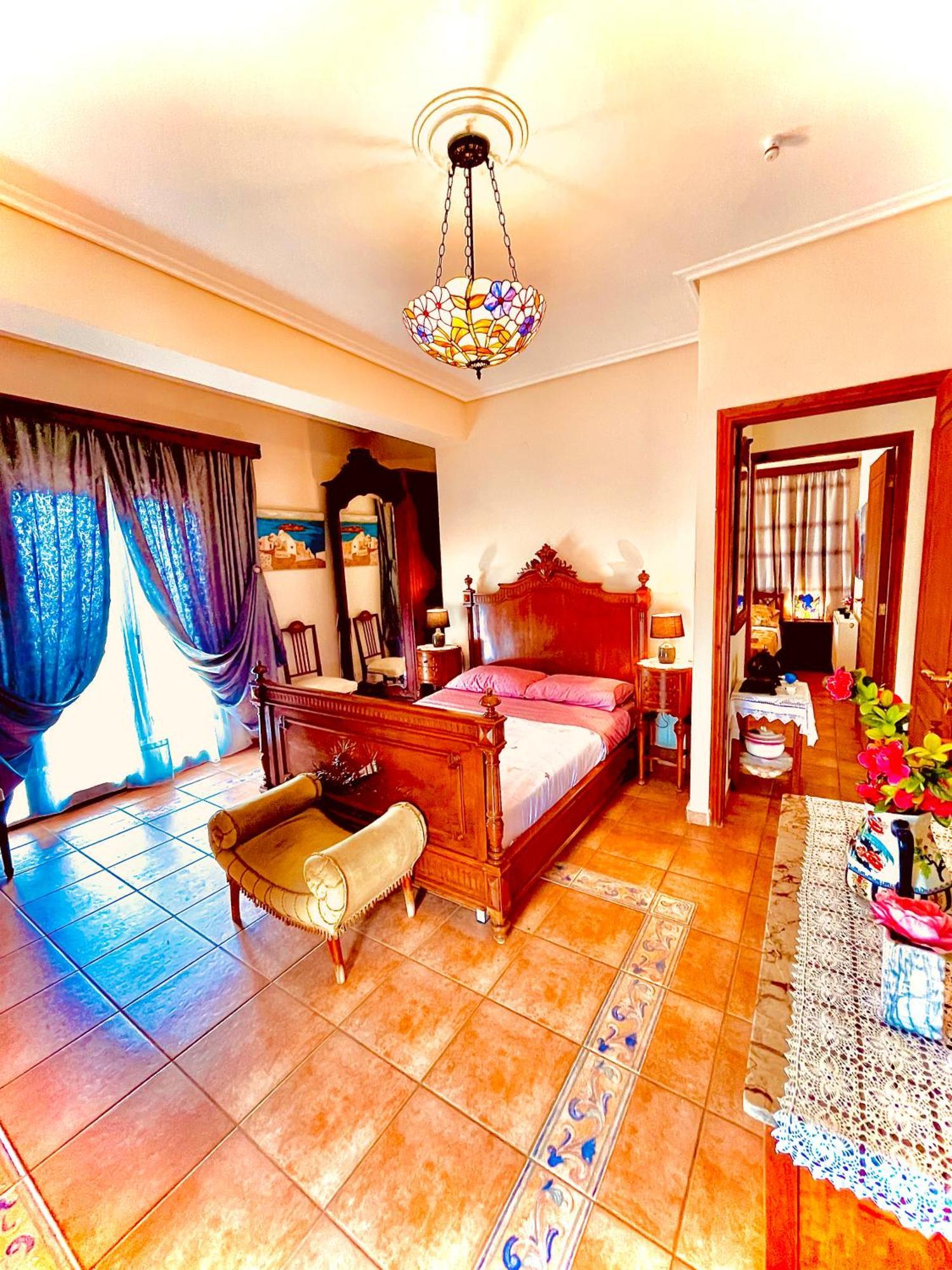 Odysseas Art Villa *